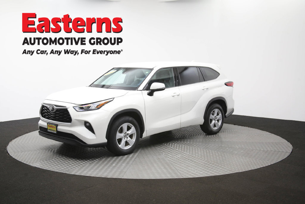 Used 2020 Toyota Highlander LE FWD image 59