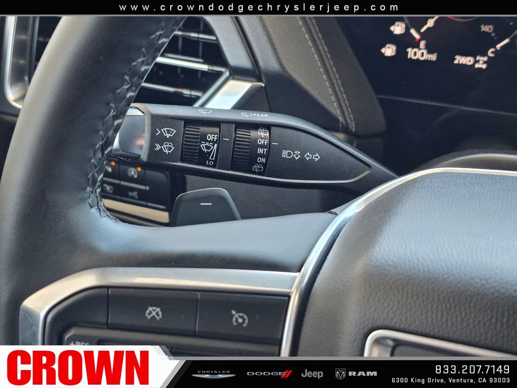 Used 2025 GMC Yukon XL Denali AWD/4WD image 36