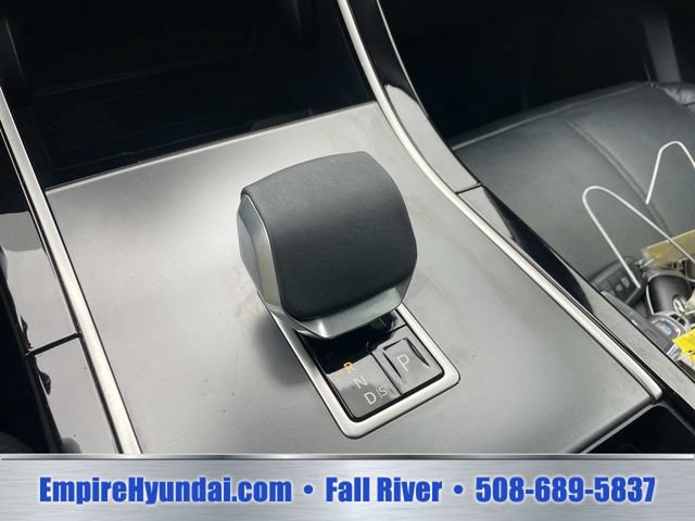 Used 2025 Land Rover Range Rover Velar Dynamic SE AWD/4WD image 24