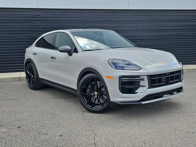 Certified 2025 Porsche Cayenne Turbo GT AWD/4WD image 3