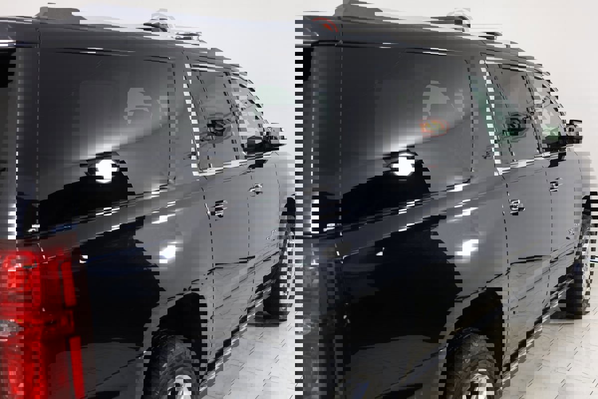 Used 2019 Chevrolet Suburban Premier image 47