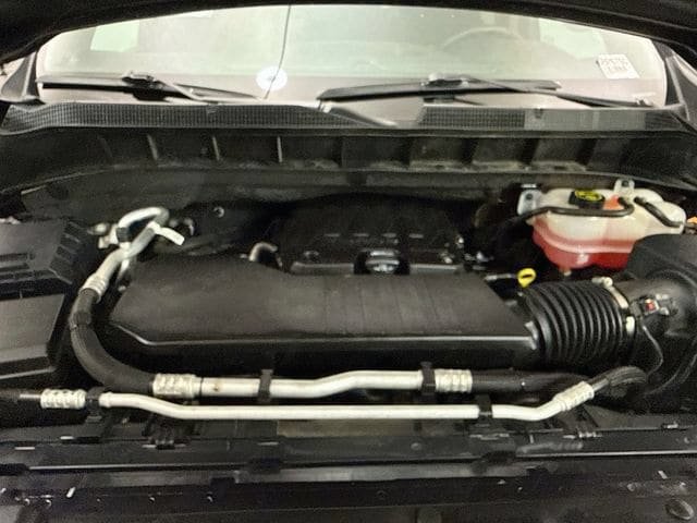 Used 2023 Chevrolet Silverado 1500 Custom AWD/4WD image 29