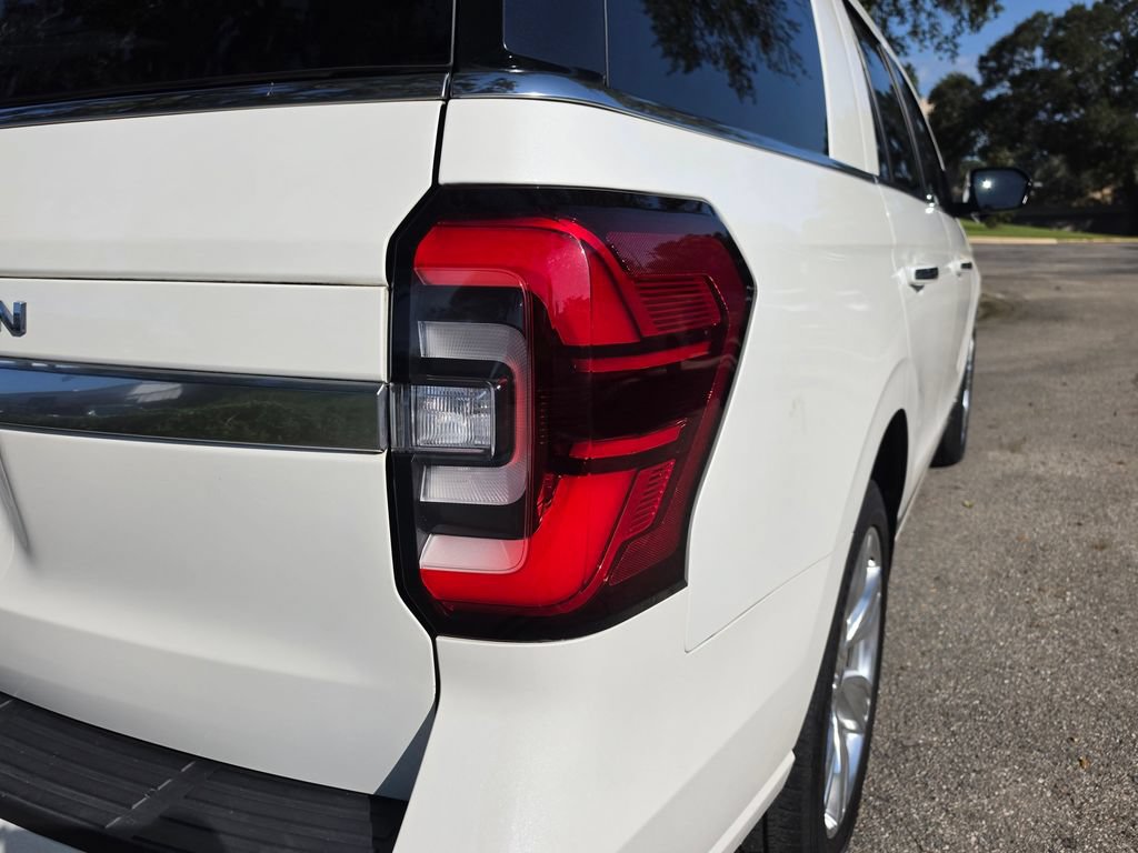 Used 2023 Ford Expedition Platinum RWD image 12