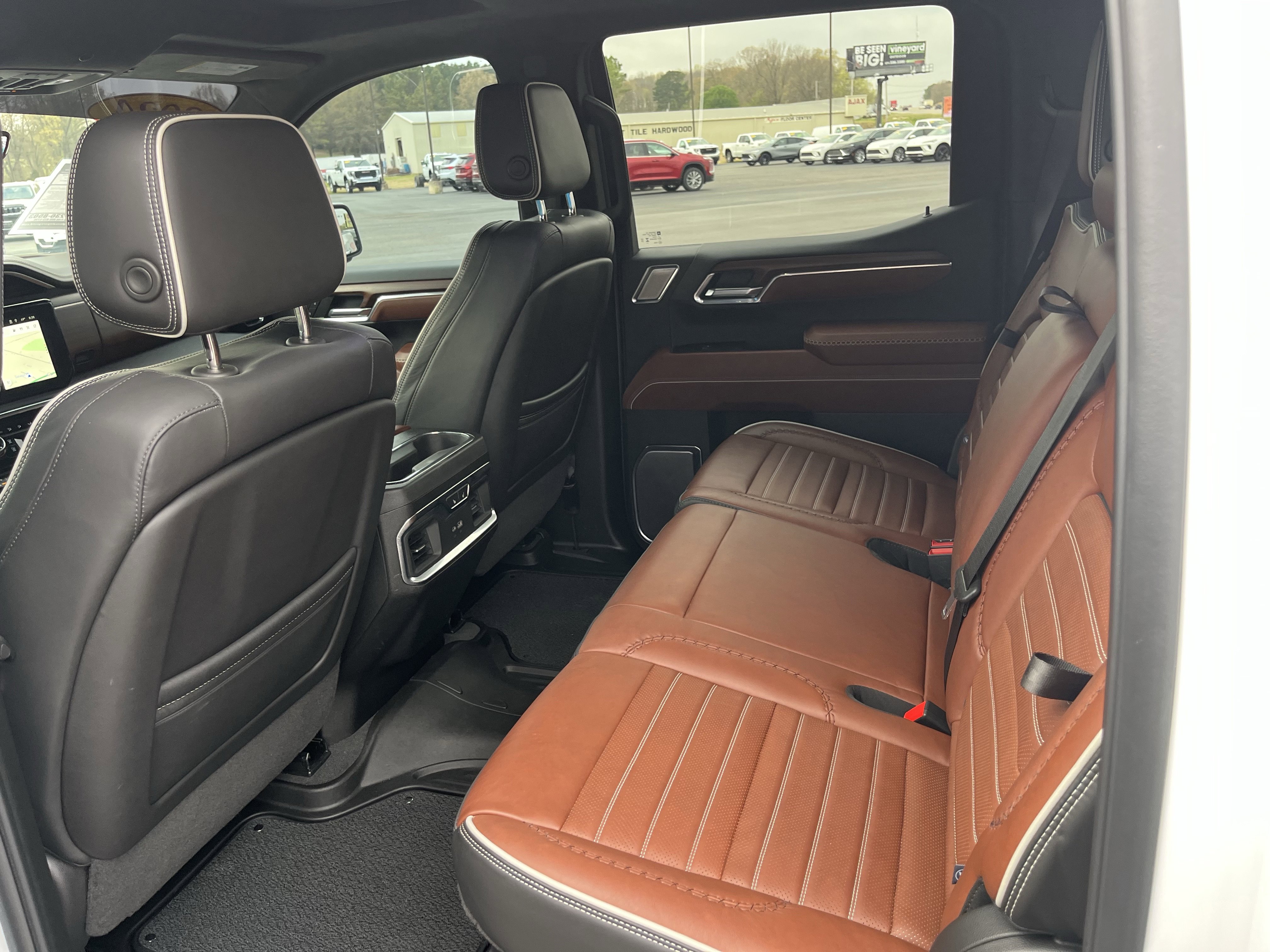 Used 2024 GMC Sierra 1500 Denali Ultimate image 4