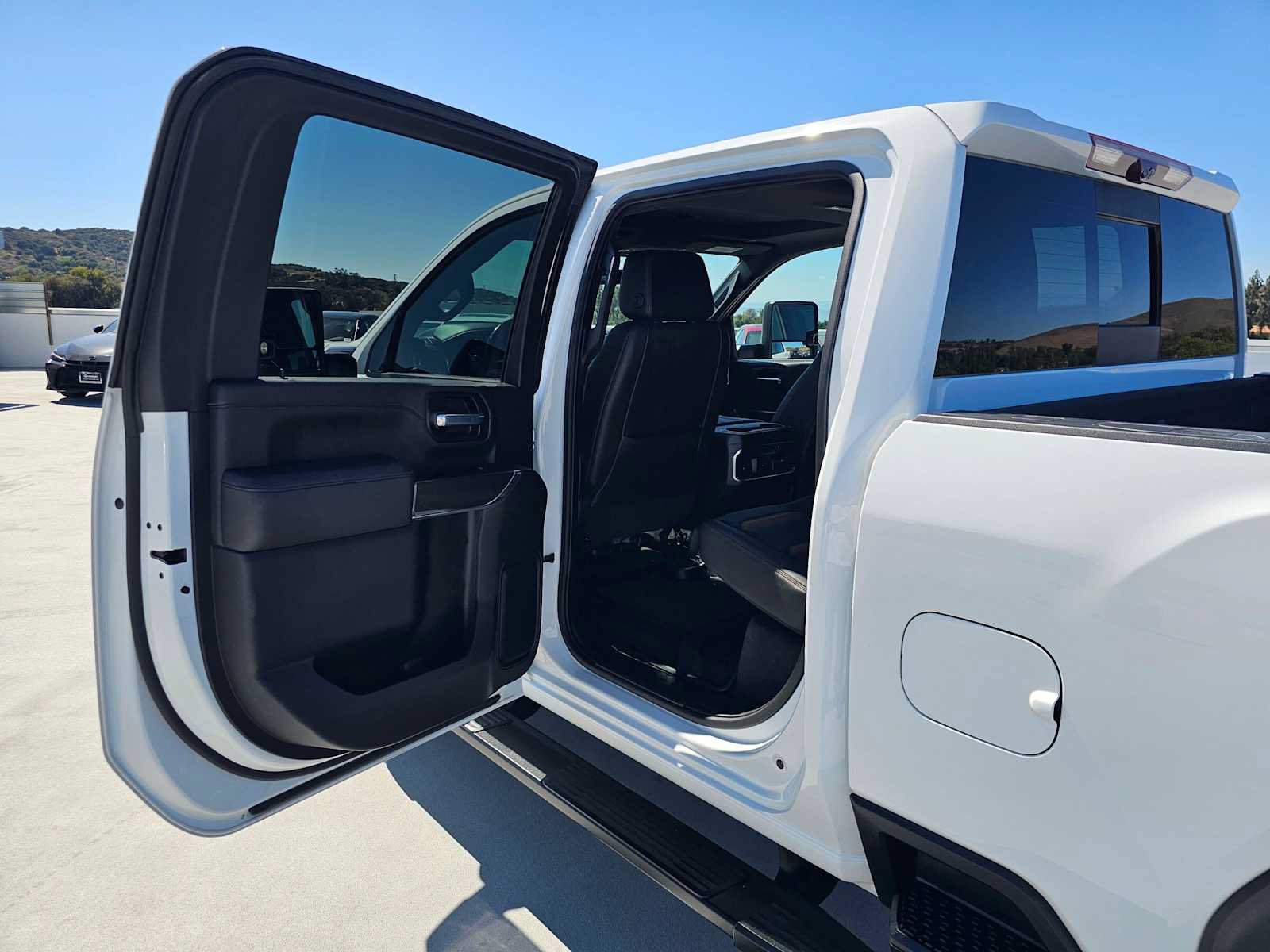 Used 2021 GMC Sierra 2500 AT4 w/ AT4 Preferred Package AWD/4WD image 16