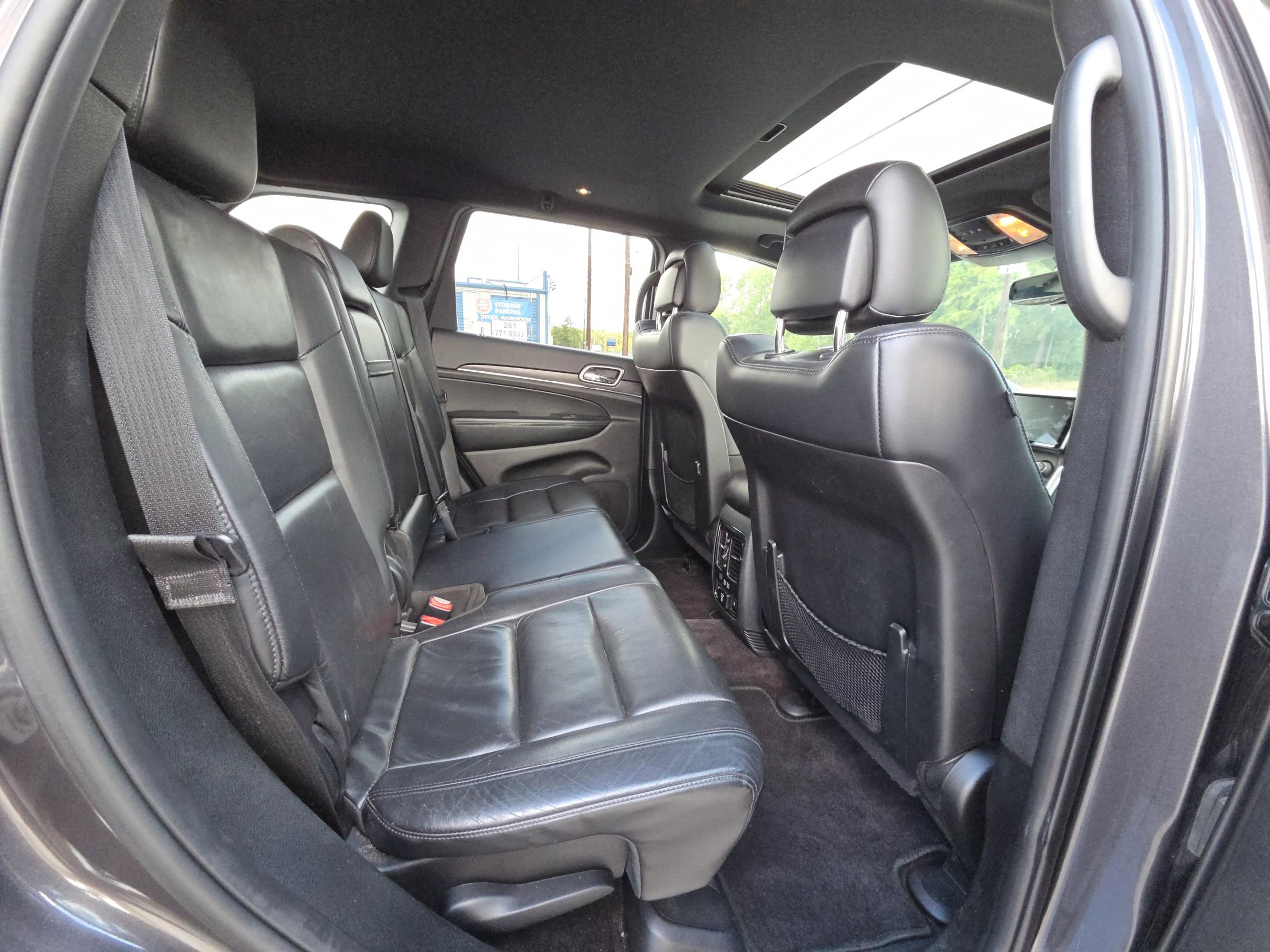 Used 2018 Jeep Grand Cherokee Limited image 21