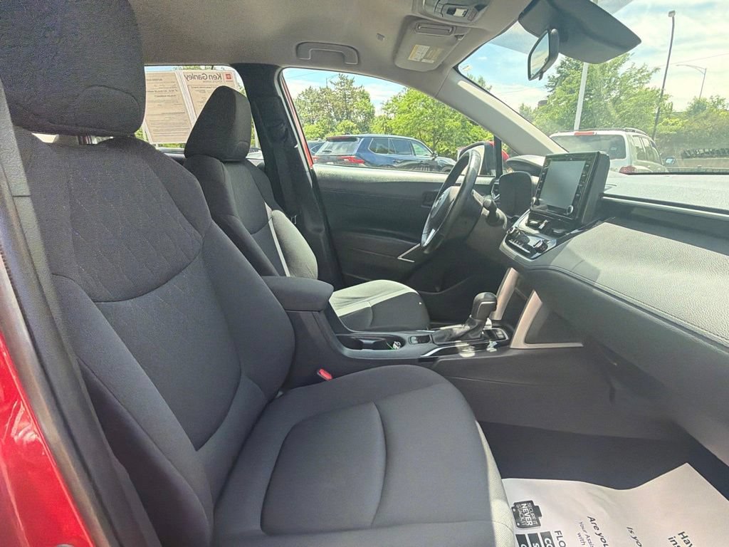 Used 2022 Toyota Corolla Cross LE FWD image 20