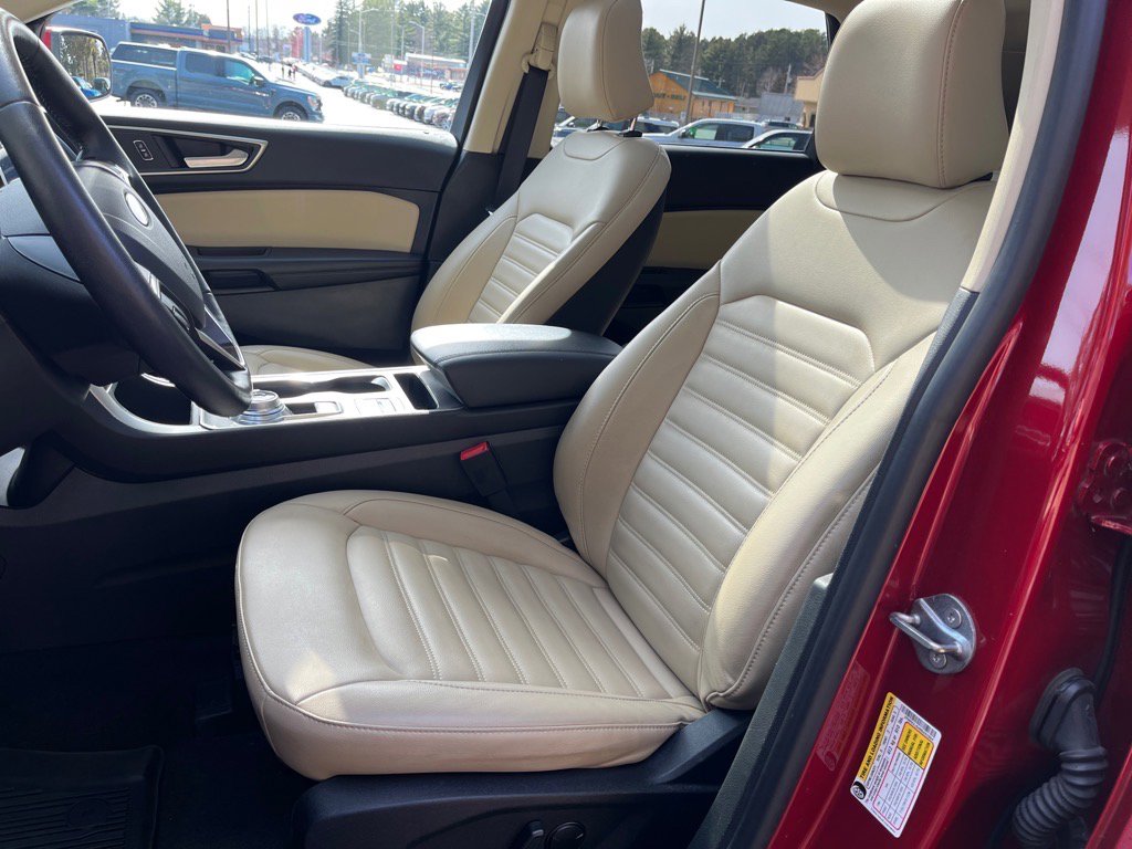 Used 2024 Ford Edge SEL w/ Convenience Package image 14