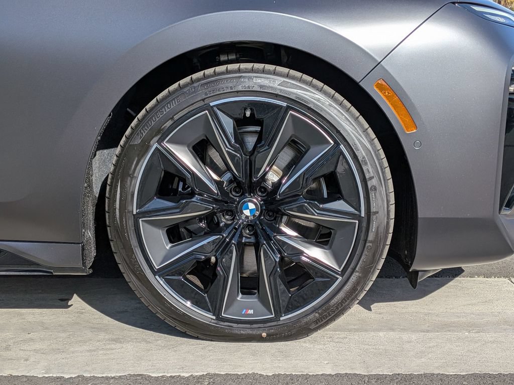 New 2026 BMW 740i RWD image 27