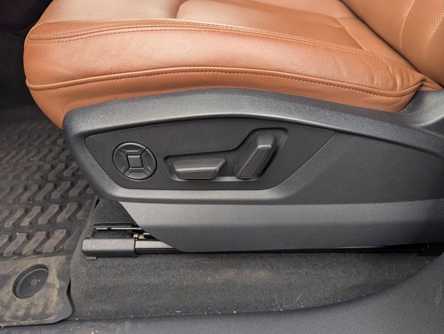 Used 2022 Audi Q8 Premium Plus w/ Premium Plus Package image 24