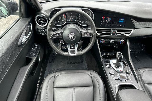 Used 2023 Alfa Romeo Giulia Sprint RWD image 15