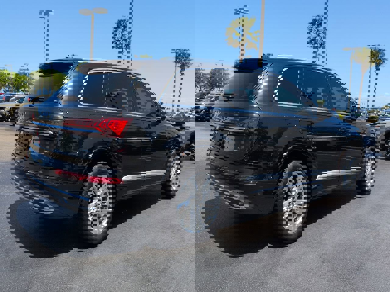 Used 2022 Audi Q7 Premium Plus image 4