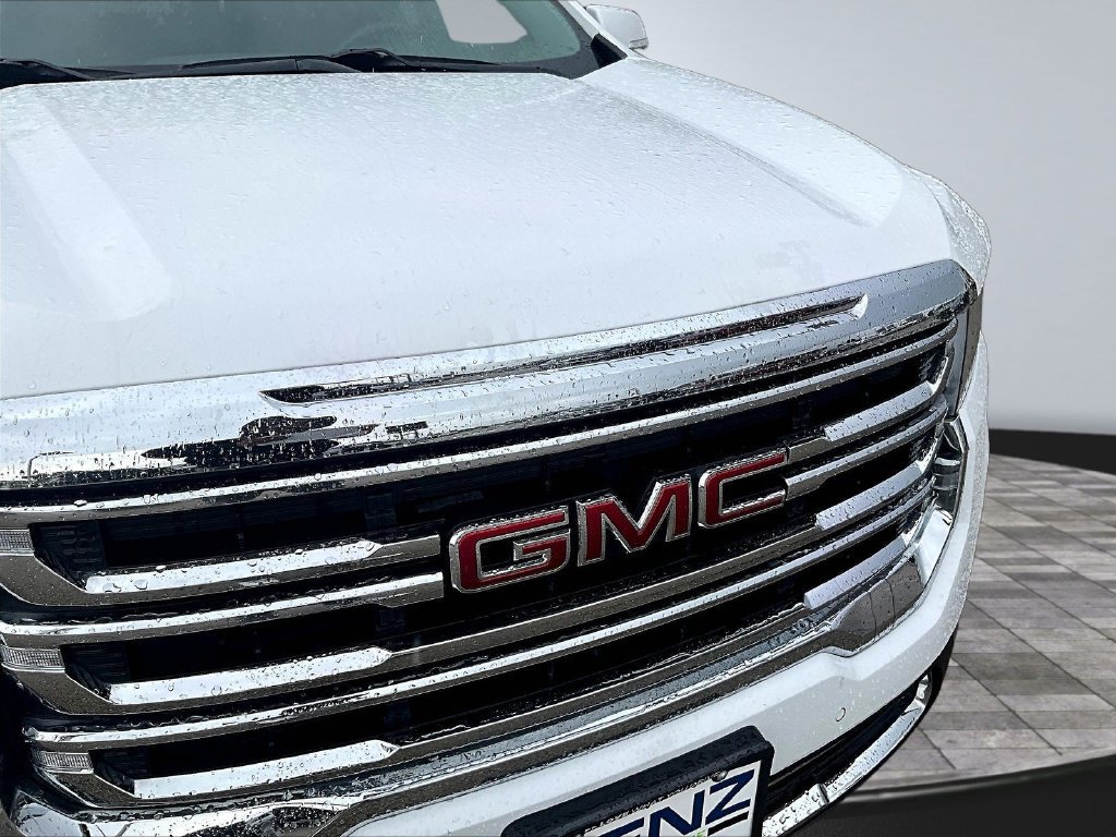 Used 2023 GMC Acadia SLE FWD image 36