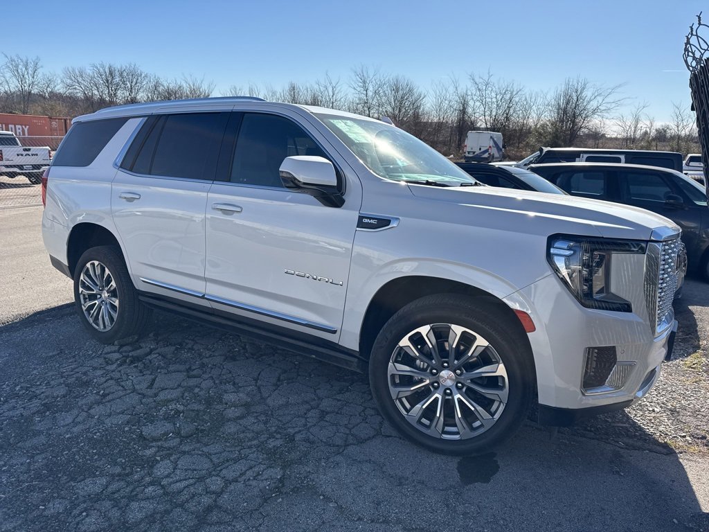 Used 2022 GMC Yukon Denali w/ Denali Ultimate Package image 3