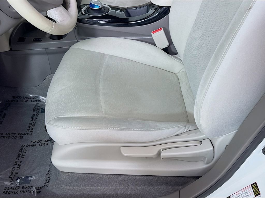 Used 2015 Nissan Leaf SV FWD image 24