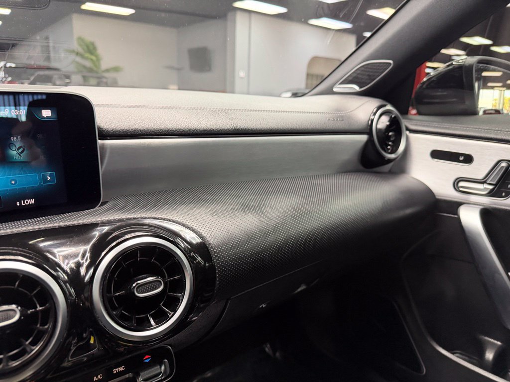 Used 2020 Mercedes-Benz CLA 250 image 27