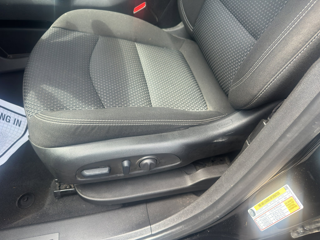 Used 2022 GMC Terrain SLE w/ Driver Convenience Package AWD/4WD image 16