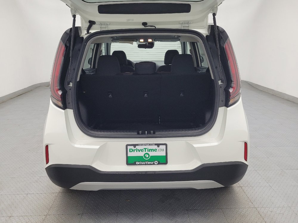 Used 2025 Kia Soul LX image 29