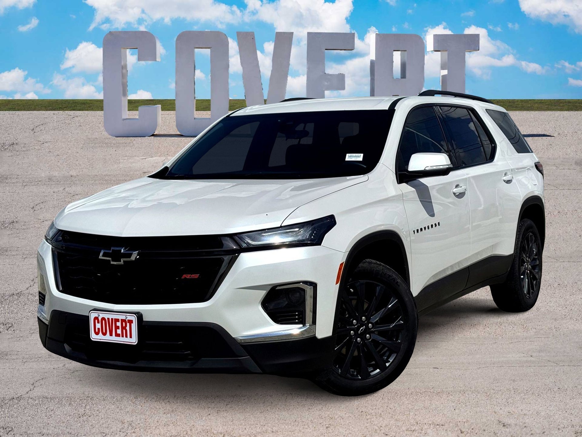 Used 2022 Chevrolet Traverse RS w/ LPO, Floor Liner Package FWD image 1