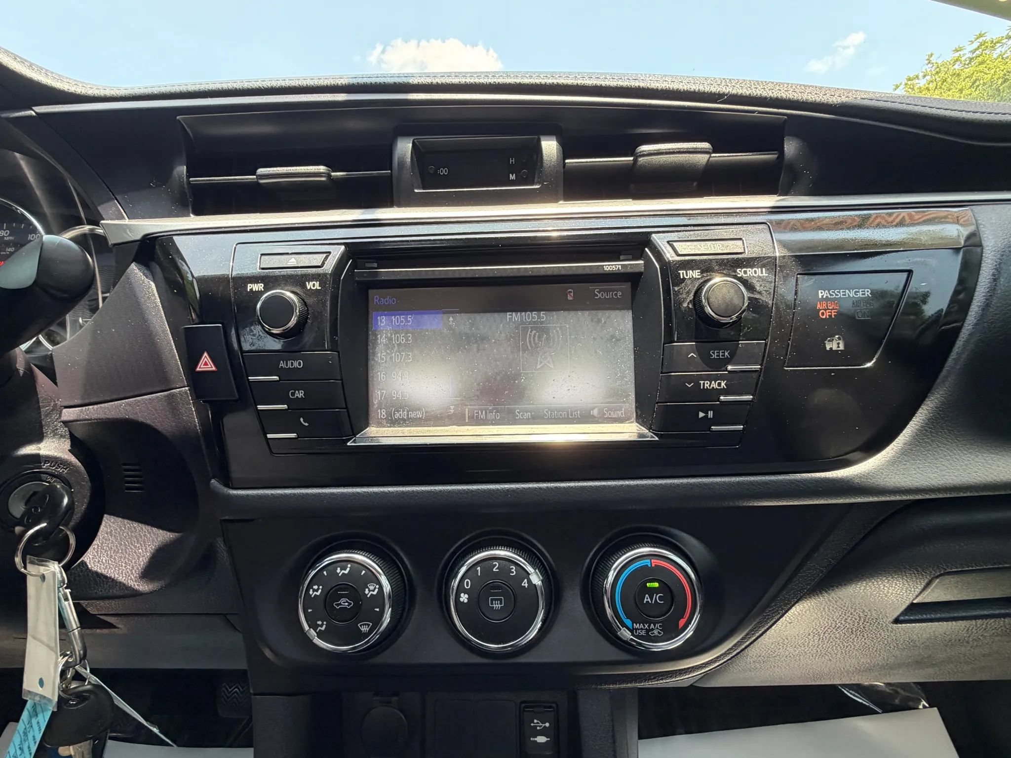 Used 2016 Toyota Corolla L FWD image 27