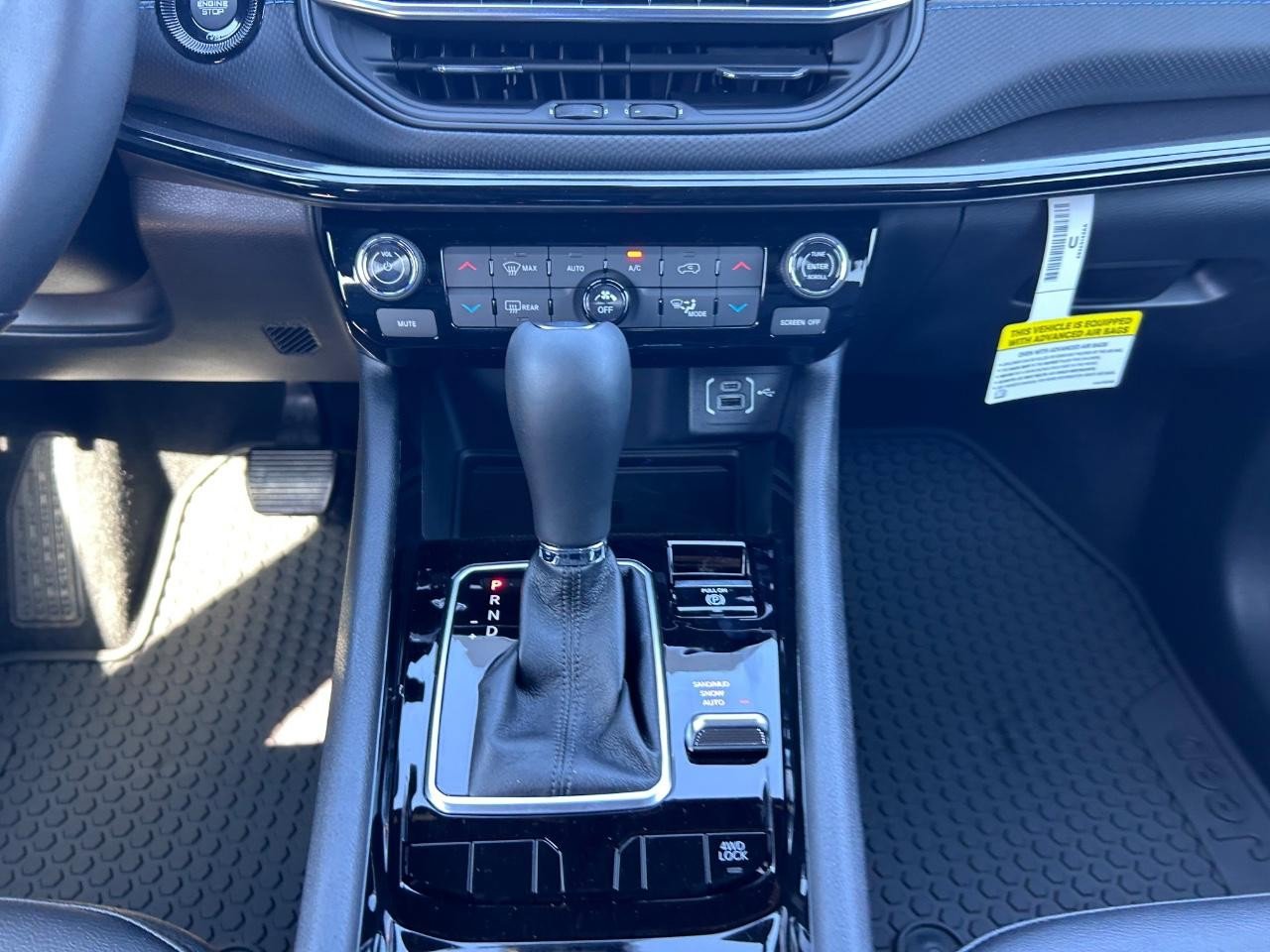 New 2026 Jeep Compass Latitude image 17