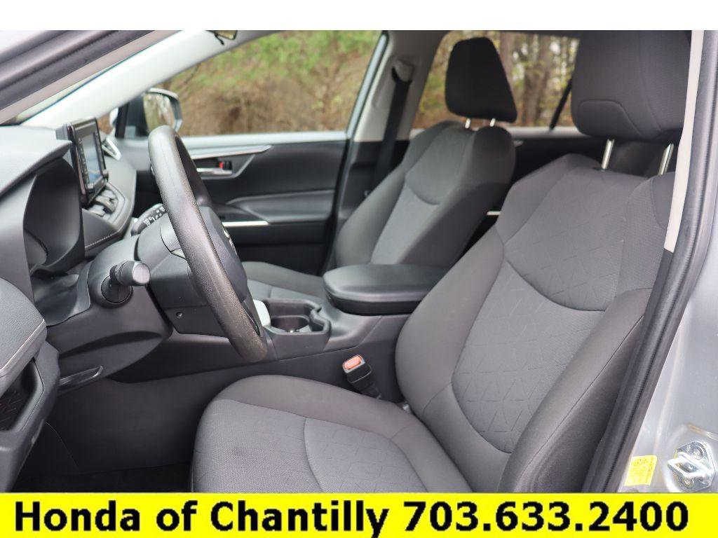 Used 2021 Toyota RAV4 XLE image 22