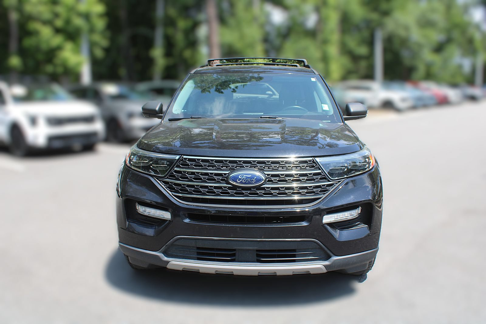 Used 2022 Ford Explorer XLT w/ Equipment Group 202A AWD/4WD image 17
