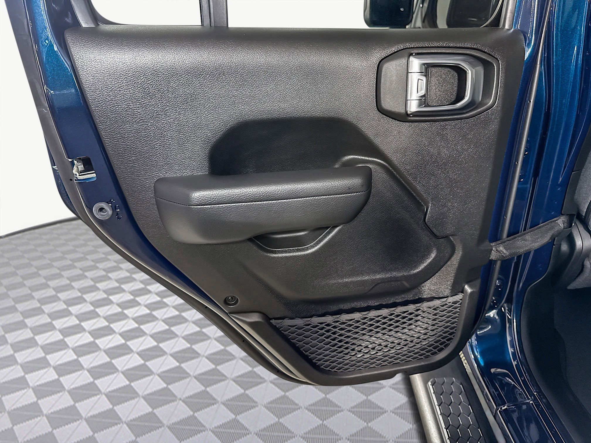 Used 2025 Jeep Wrangler Sport image 26