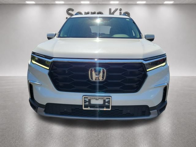 Used 2025 Honda Pilot Touring image 8