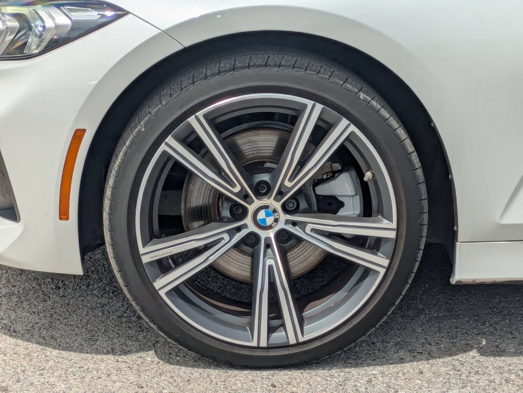 Used 2023 BMW 330i Sedan w/ Premium Package RWD image 10