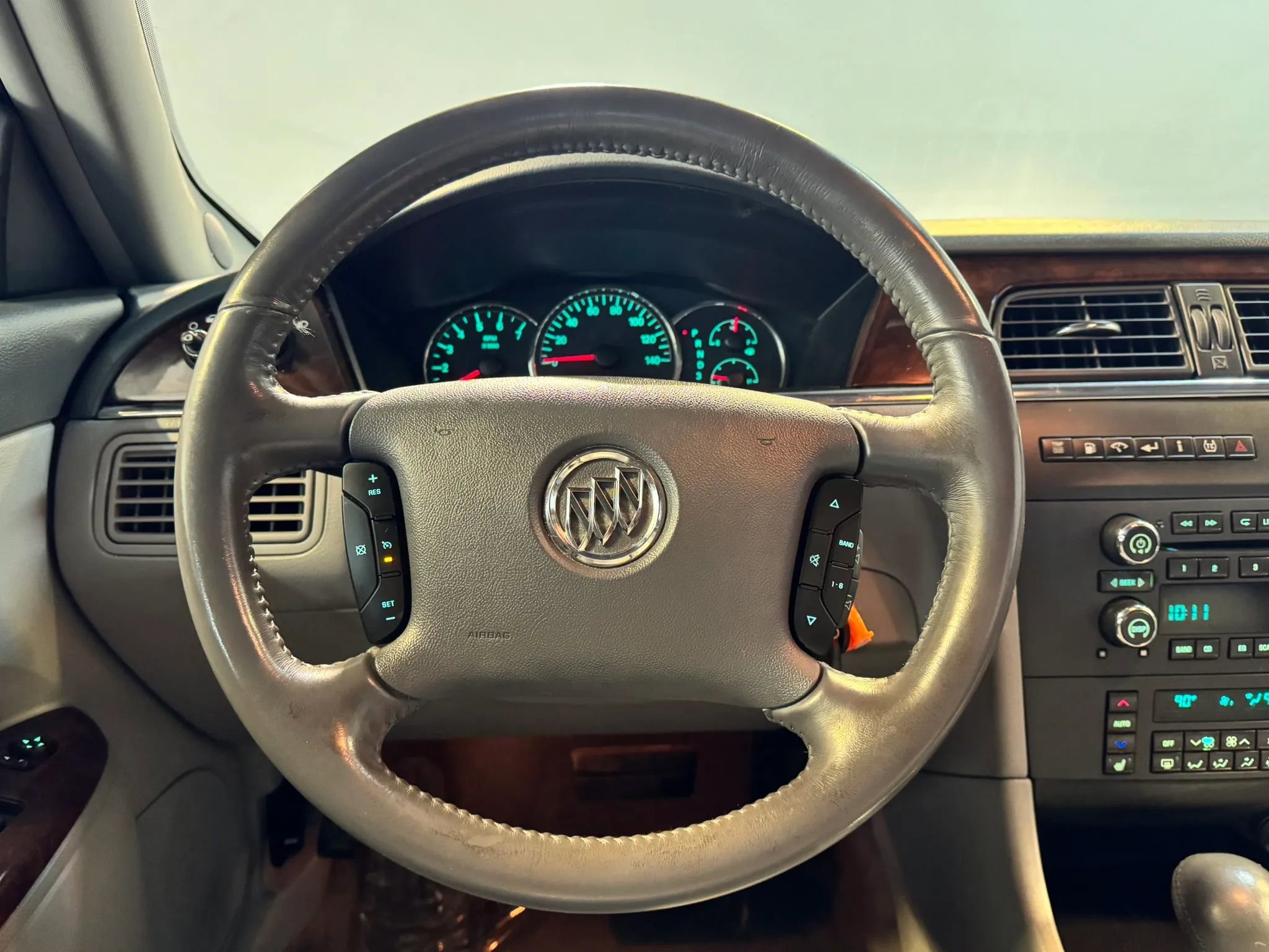 Used 2007 Buick LaCrosse CXS w/ Driver Confidence Package image 11