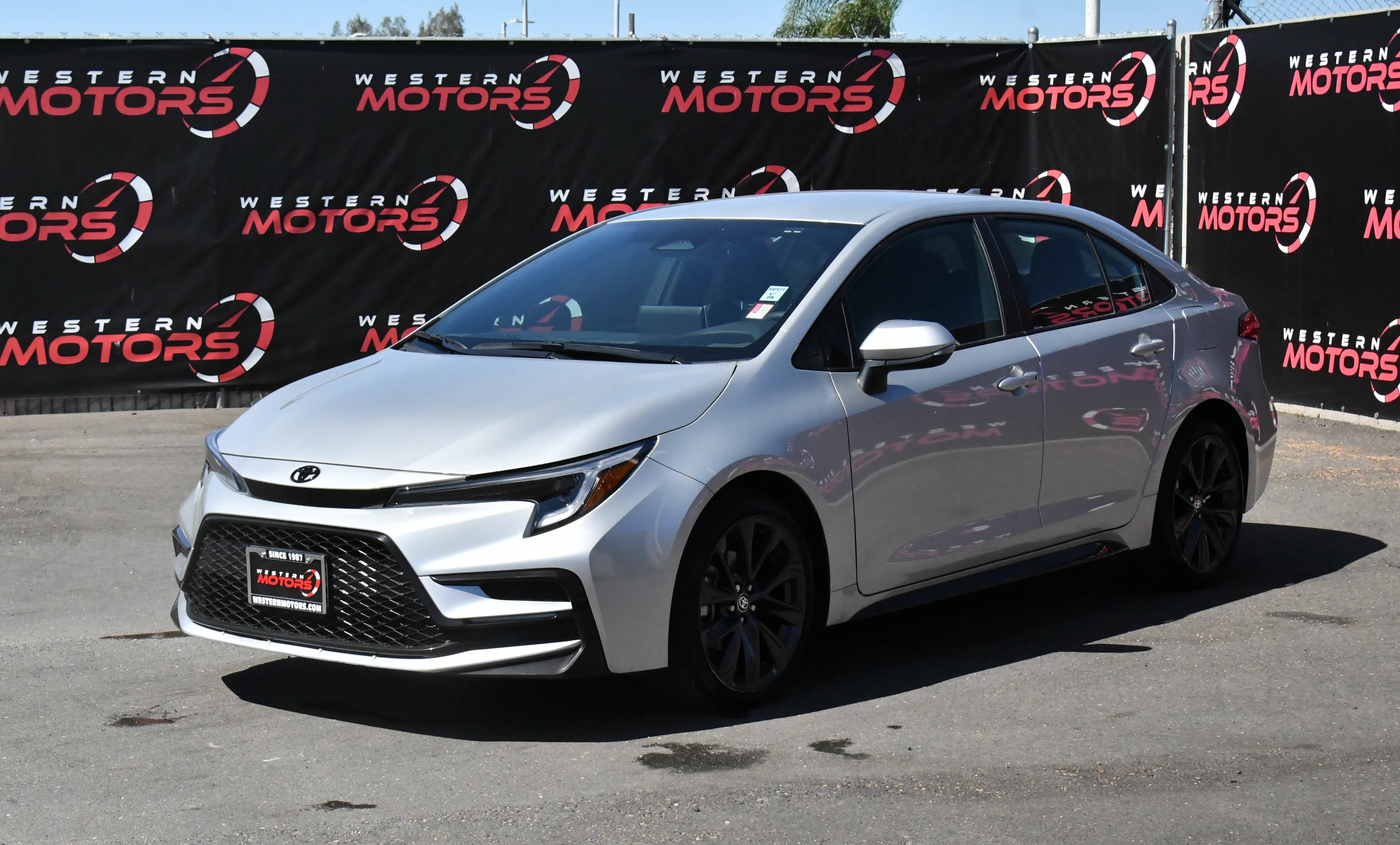 Used 2026 Toyota Corolla SE w/ SE Package FWD image 3
