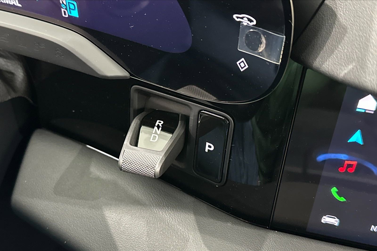 New 2025 Porsche Taycan 4S image 34