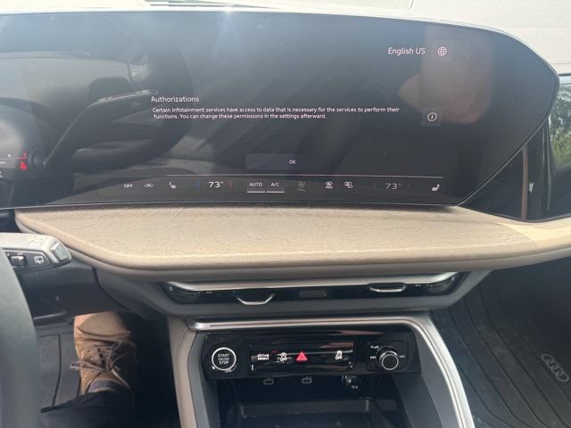 Used 2025 Audi Q5 Premium w/ Convenience Package AWD/4WD image 17