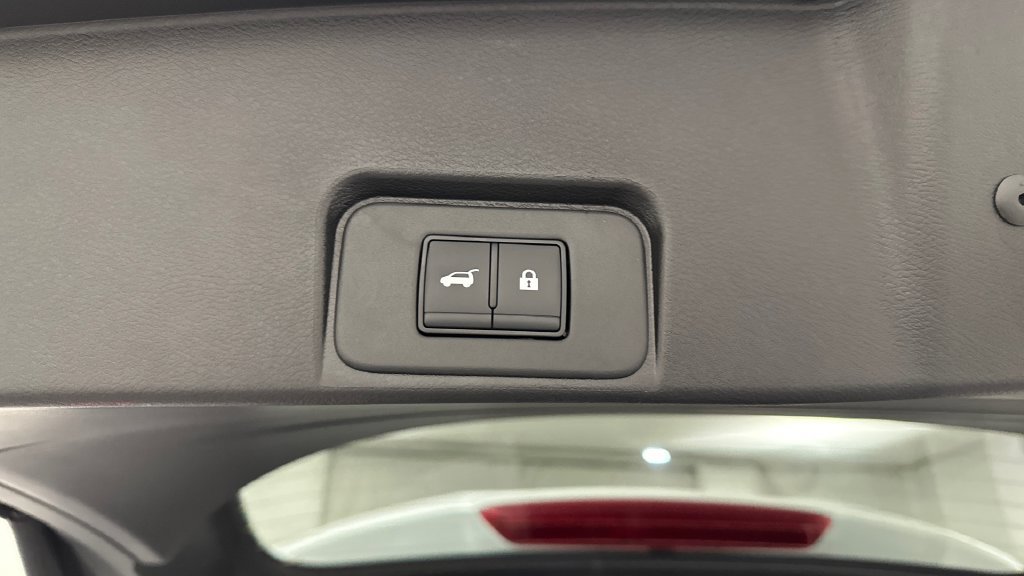 Certified 2025 Nissan Rogue SV w/ SV Premium Package AWD/4WD image 19