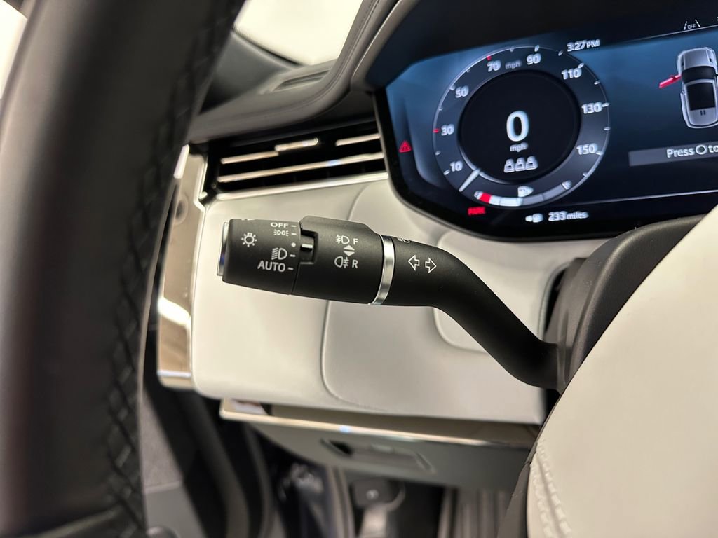 Used 2025 Land Rover Range Rover Sport SE AWD/4WD image 20