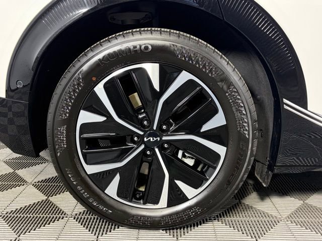 Used 2024 Kia EV6 Wind w/ Wind Technology Package image 13