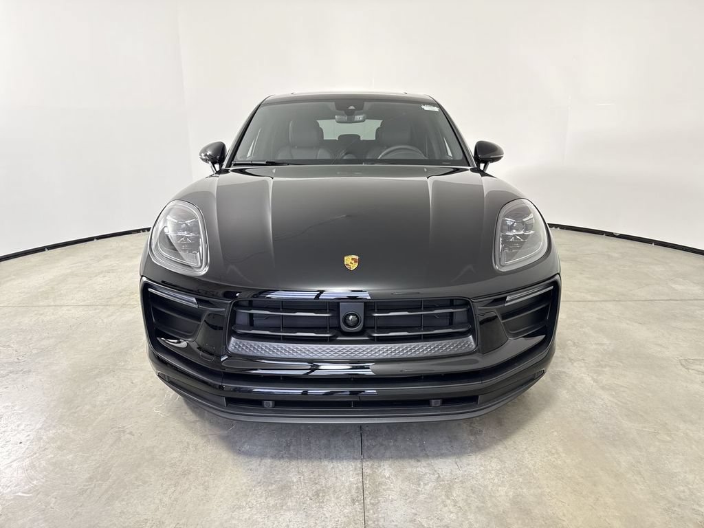 New 2026 Porsche Macan AWD/4WD image 10