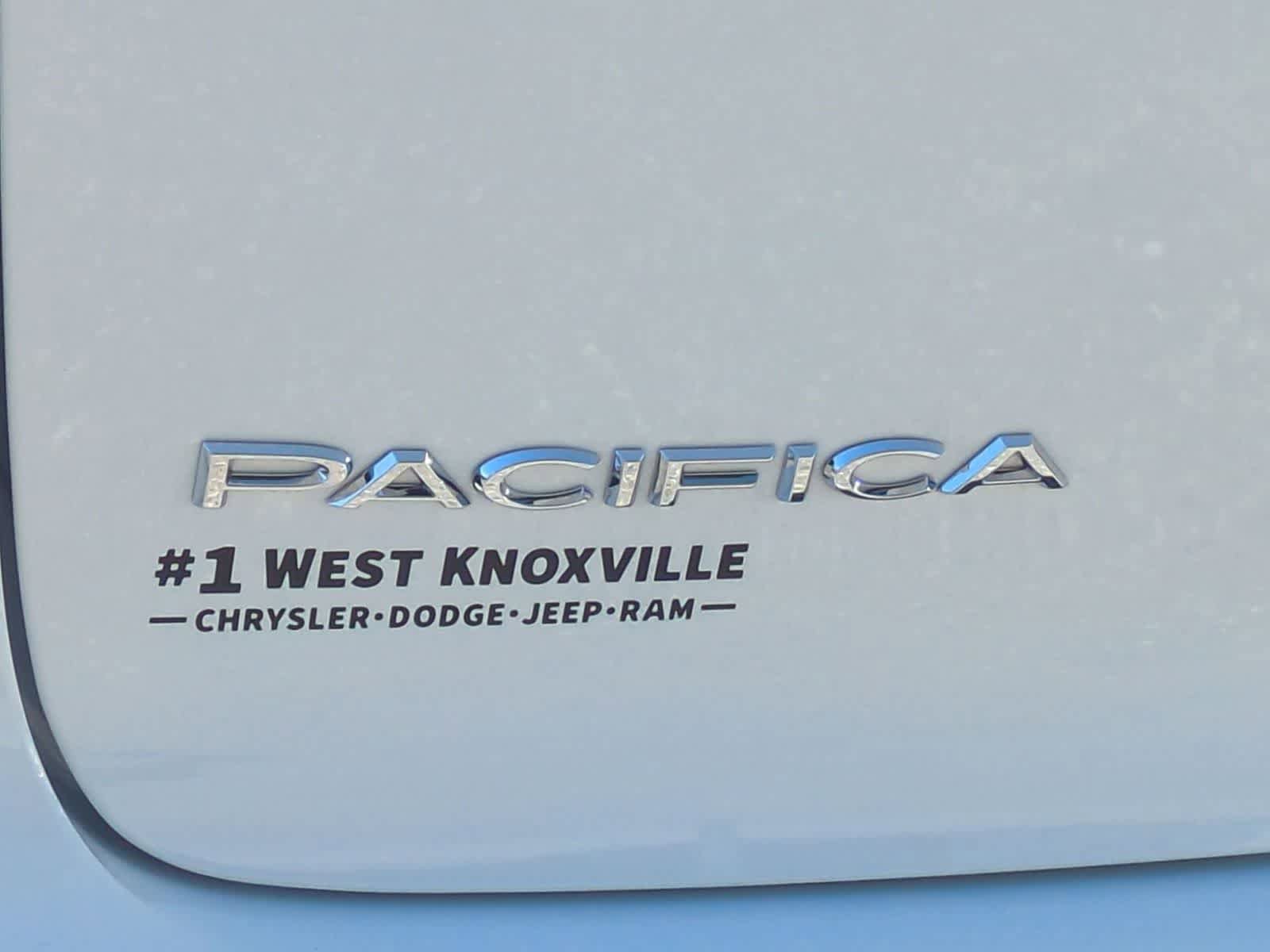 New 2027 Chrysler Pacifica Select FWD image 12