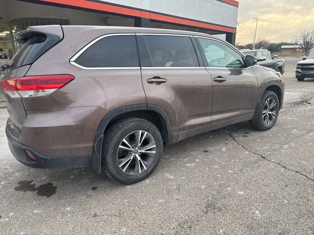 Used 2018 Toyota Highlander Plus image 8