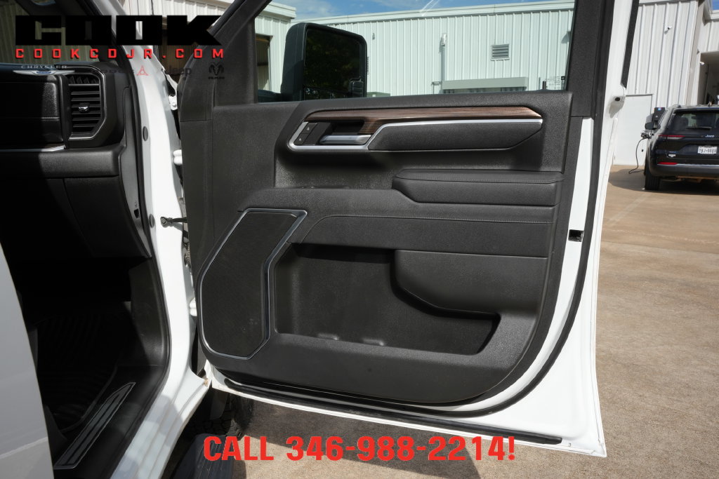 Used 2025 Chevrolet Silverado 2500 LT w/ Convenience Package AWD/4WD image 27