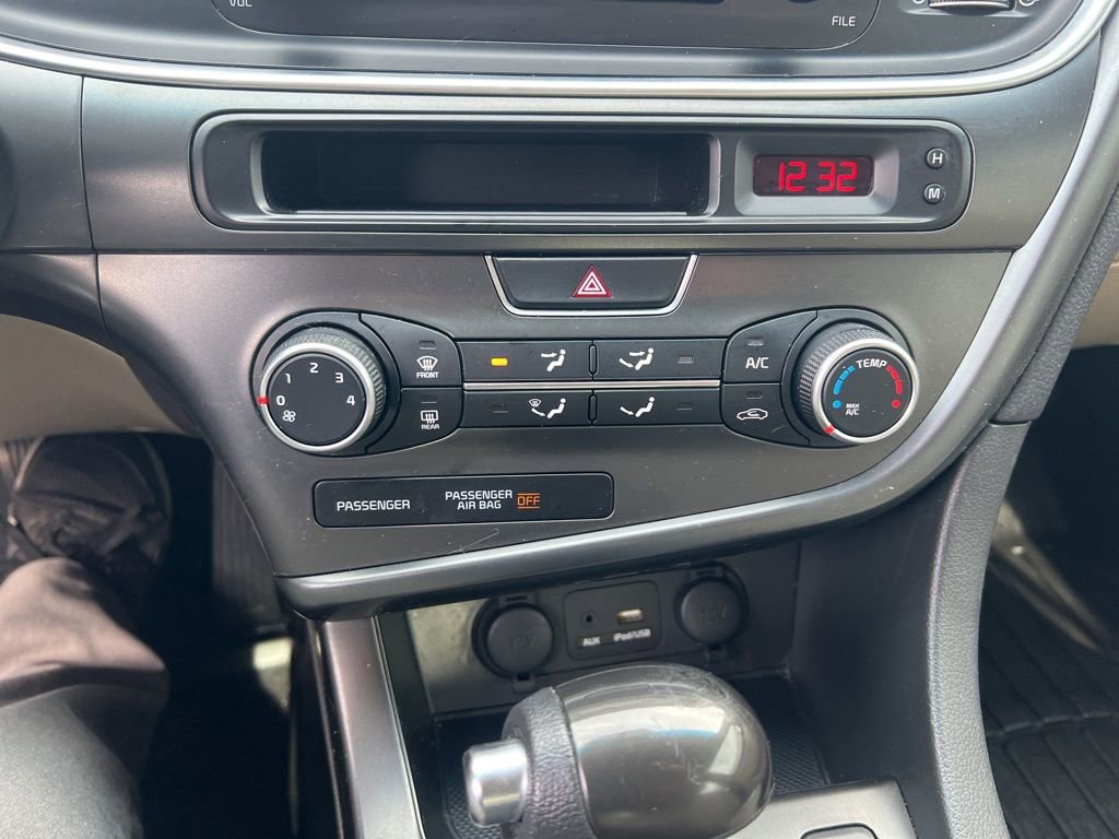 Used 2015 Kia Optima LX image 51