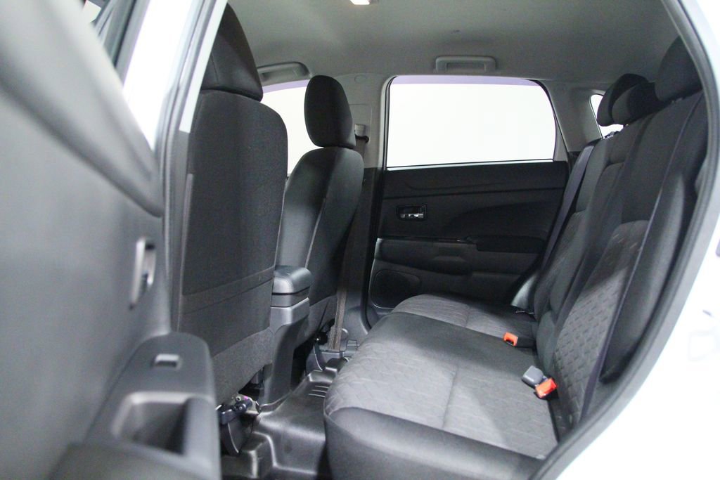 Used 2021 Mitsubishi Outlander Sport LE image 28