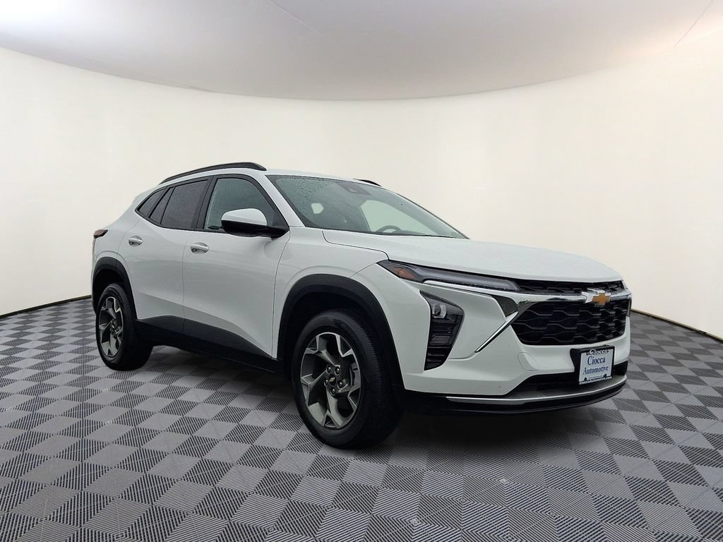 Used 2025 Chevrolet Trax LT