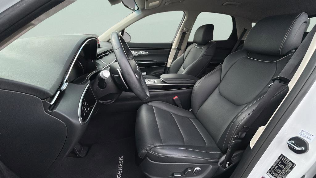 Used 2025 Genesis GV70 2.5T AWD/4WD image 14