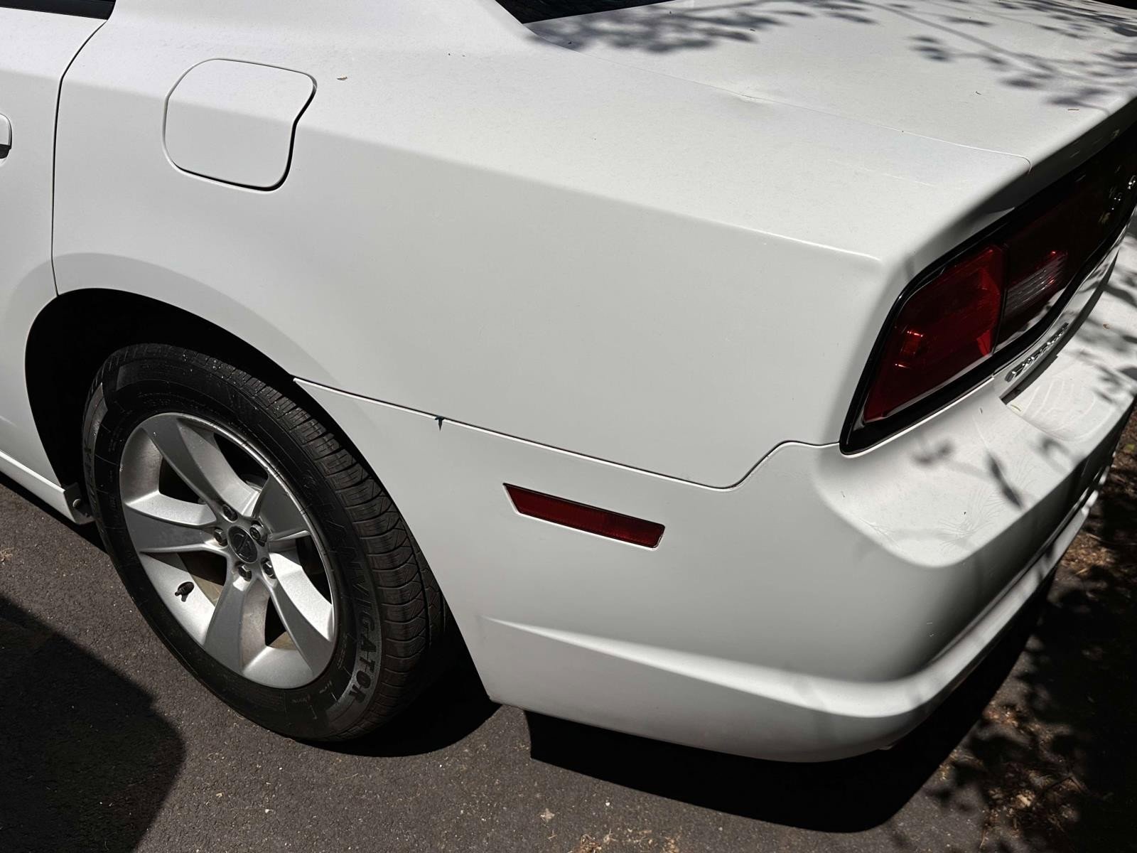 Used 2011 Dodge Charger SE RWD image 7