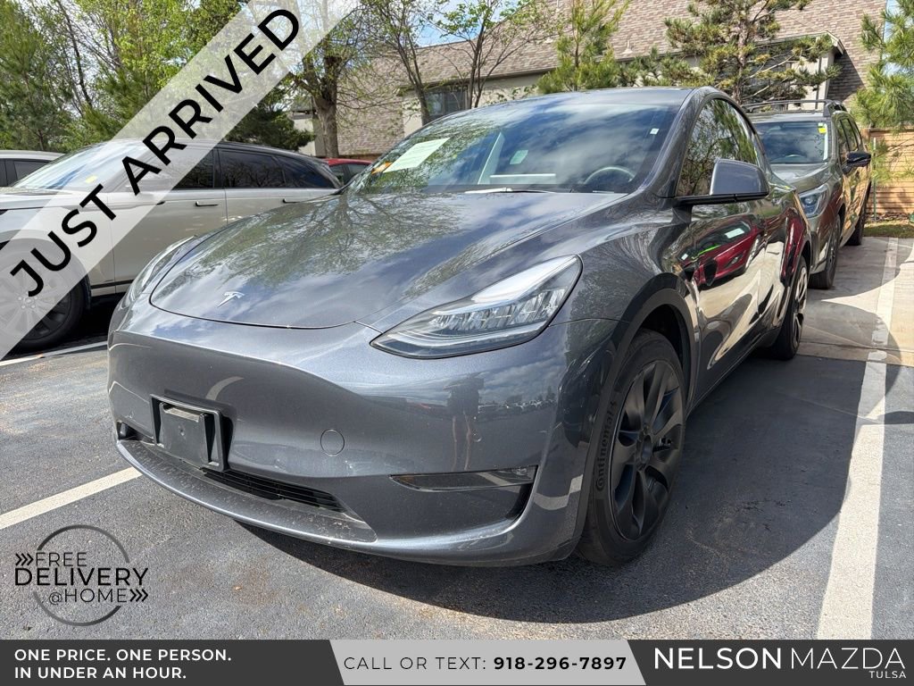 Used 2022 Tesla Model Y Long Range image 1