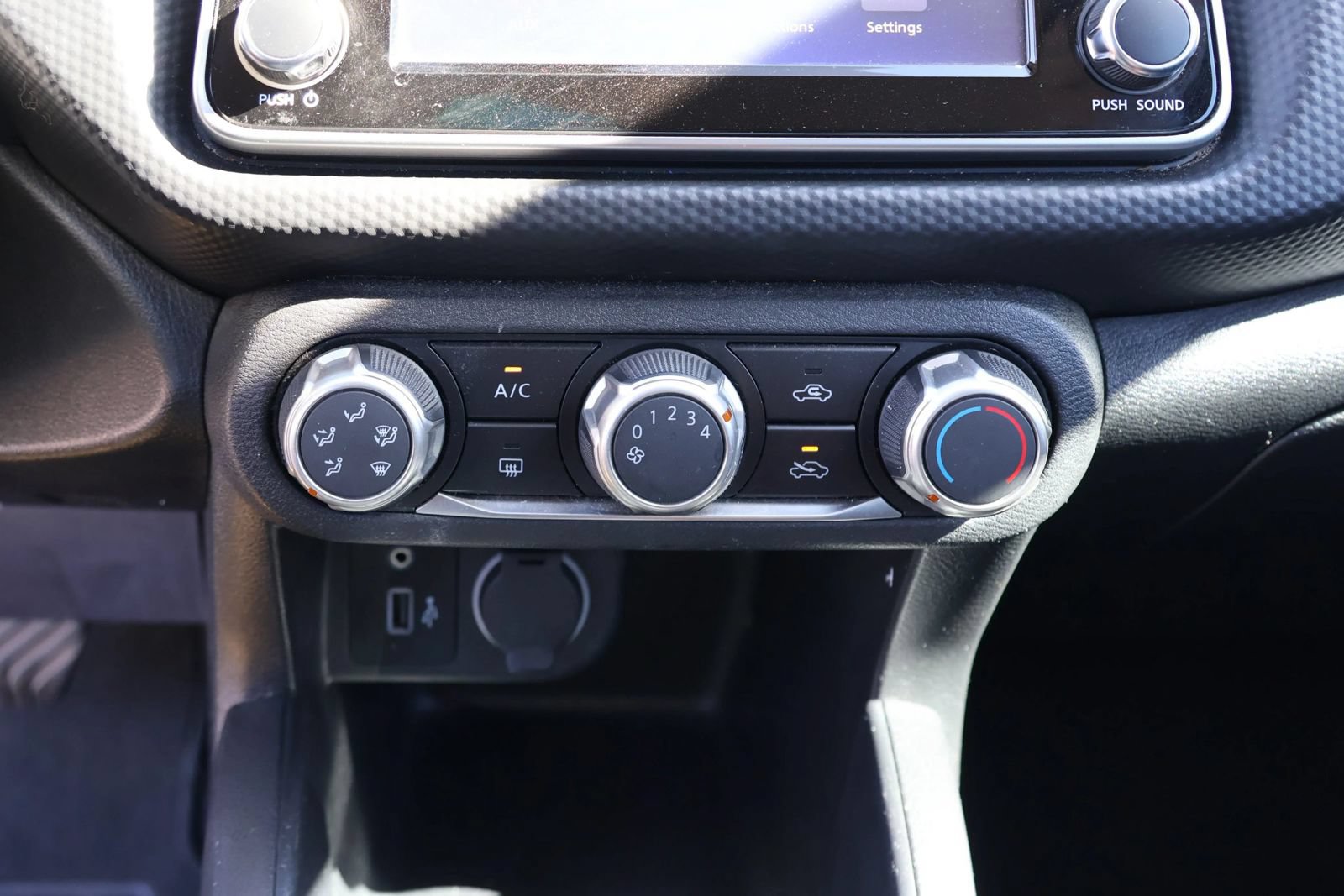 Used 2022 Nissan Kicks S FWD image 8