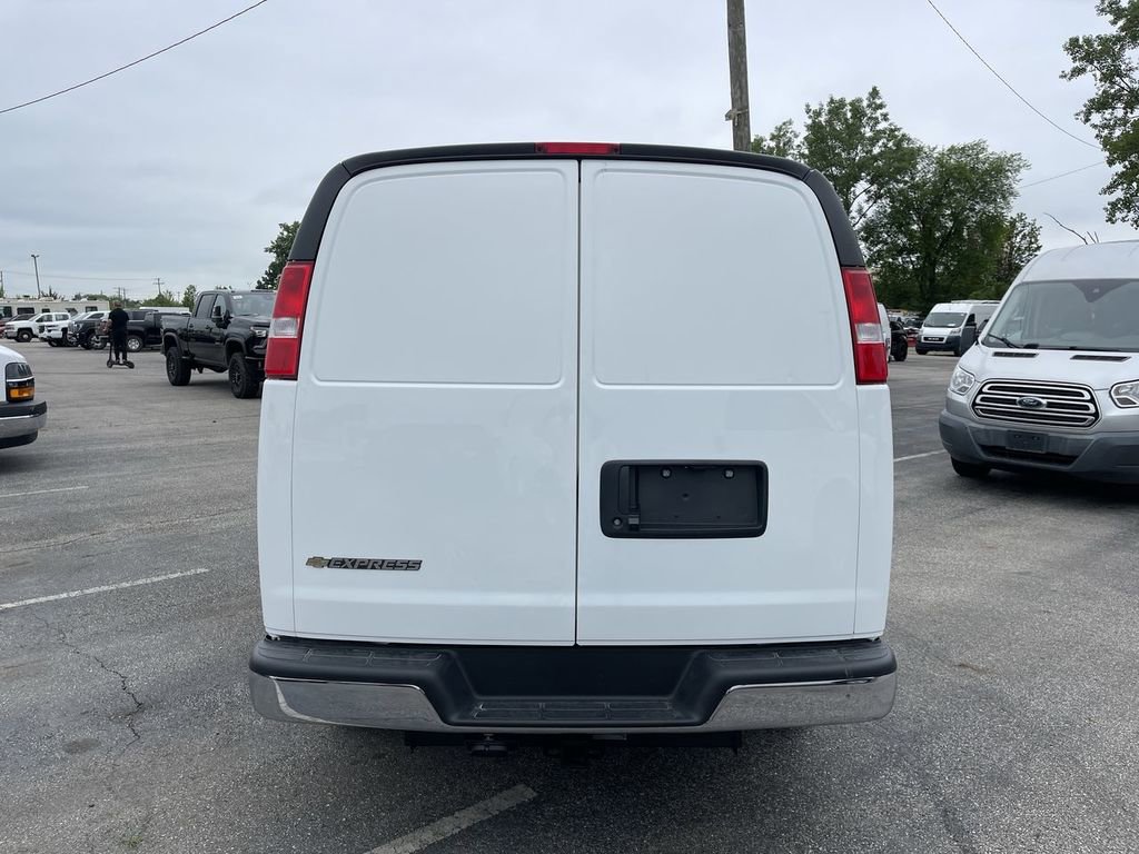 New 2025 Chevrolet Express 2500 w/ Driver Convenience Package RWD image 4