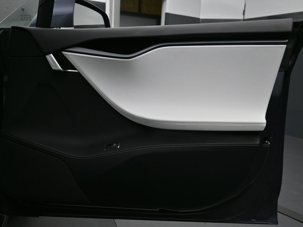 Used 2020 Tesla Model S Performance image 23